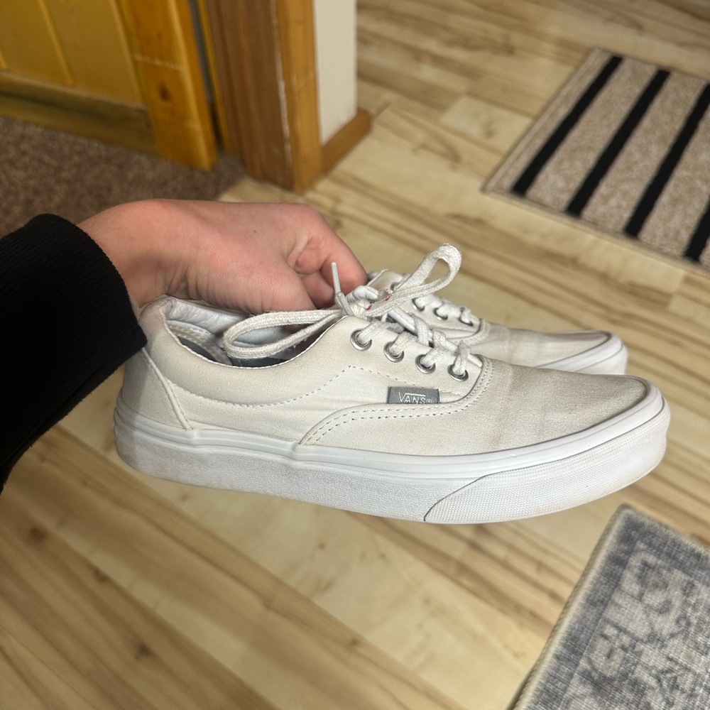 WHITE VANS - Picture 3 of 5